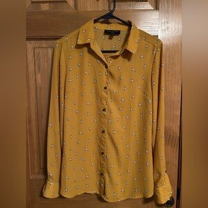 Banana Republic Drapey Classic Print Yellow Button-Up Blouse with Bird Print
